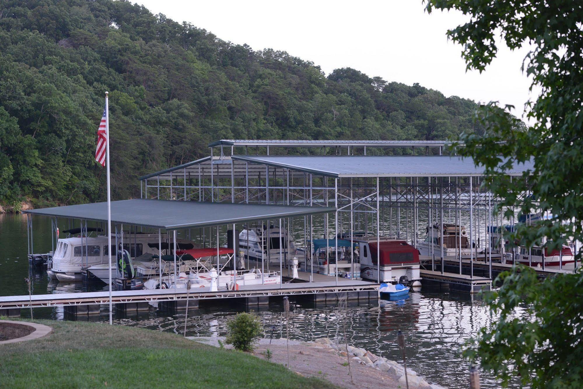 Blue Water Resort Dayton Bagian luar foto